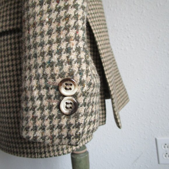 Irish wool tweed dinner jacket, multiple inside pockets, double vent, hand woven - Picture 3 of 16